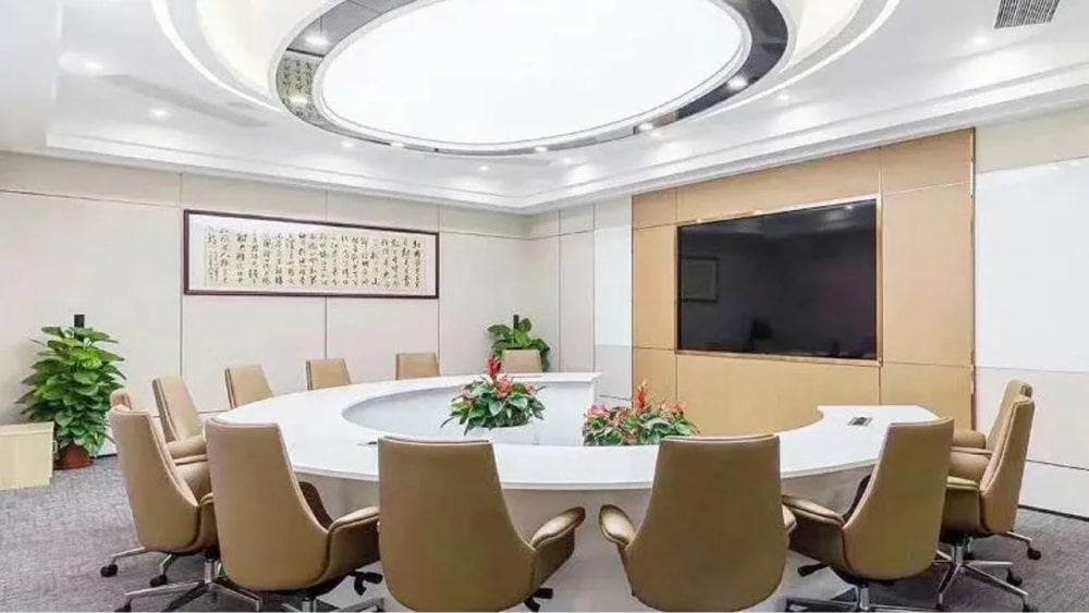 U-shaped meeting room layout